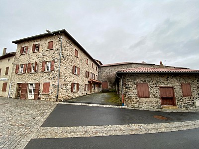 MAISON A VENDRE - ROCHE EN REGNIER - 406 m2 - 149000€