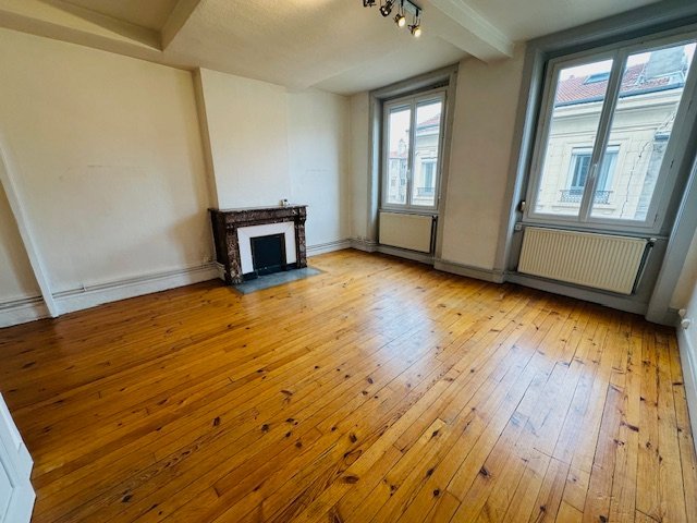 APPARTEMENT T2 A LOUER - ST ETIENNE QUARTIER PALAIS DE JUSTICE - 55.33 m2 - 381,57�&euro; charges comprises par mois