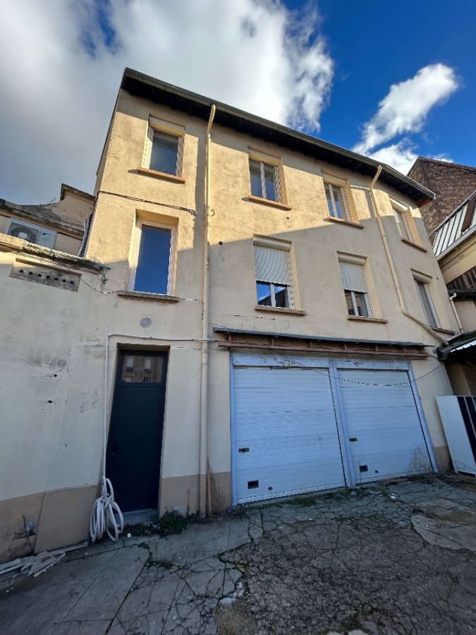 IMMEUBLE A VENDRE - ST ETIENNE BELLEVUE - 149 m2 - 220000€