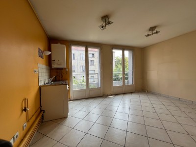 APPARTEMENT T4 A VENDRE - ST ETIENNE CENTRE VILLE - 79.1 m2 - 139000€