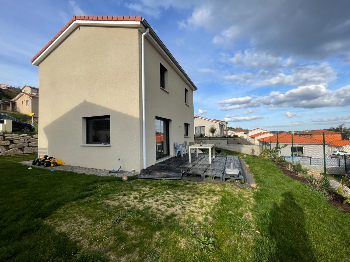 Maison à vendre à LA TERRASSE SUR DORLAY | Agences immobilières Saint