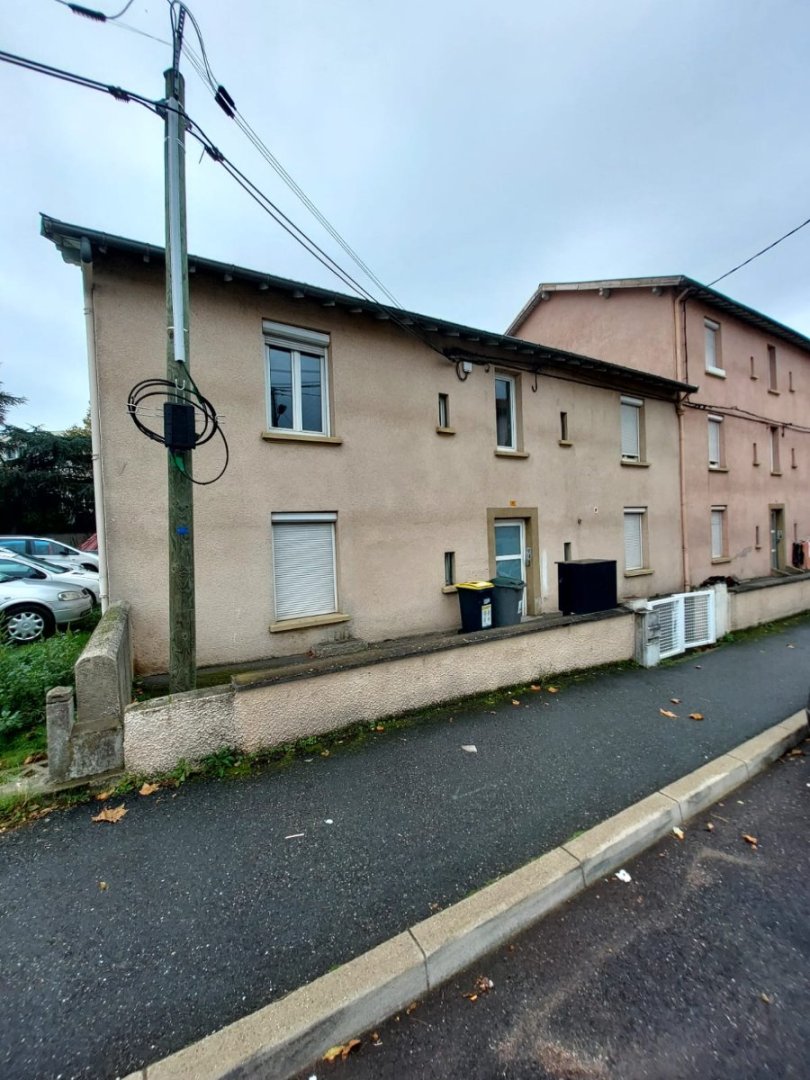 IMMEUBLE DE RAPPORT - ST ETIENNE LE SOLEIL - 200 m2 - VENDU