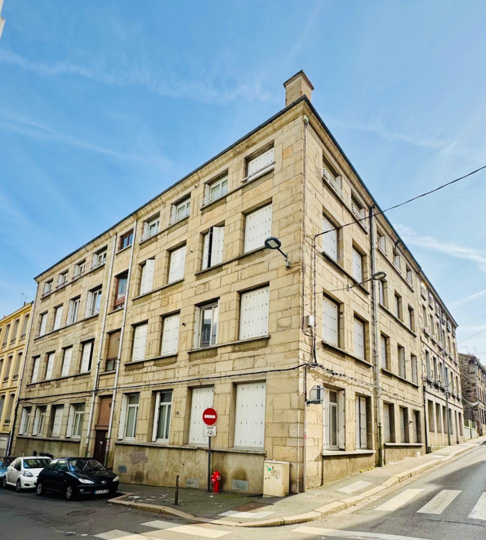 IMMEUBLE DE RAPPORT A VENDRE - ST ETIENNE CENTRE VILLE - 926 m2 - 730000€