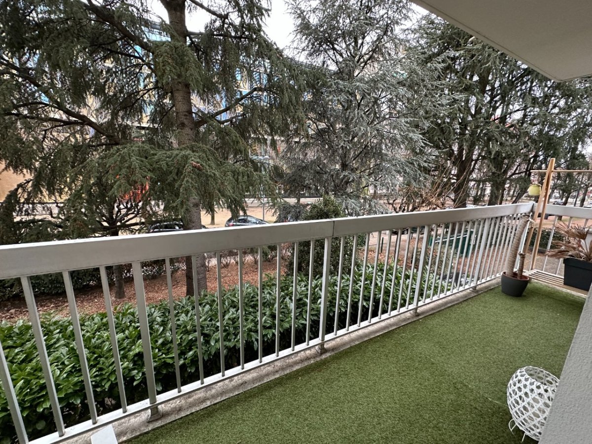 Appartement 87,44M place de parking A VENDRE - ST ETIENNE FACULTE   CENTRE DEUX - 87.7 m2 - 135000€