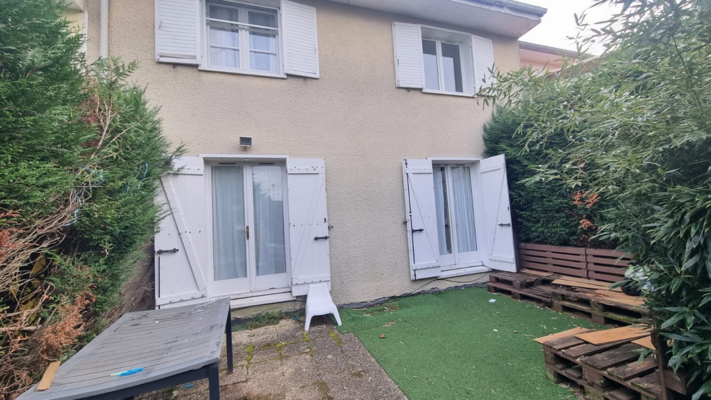 MAISON - ST ETIENNE MONTREYNAUD - 100 m2 - VENDU