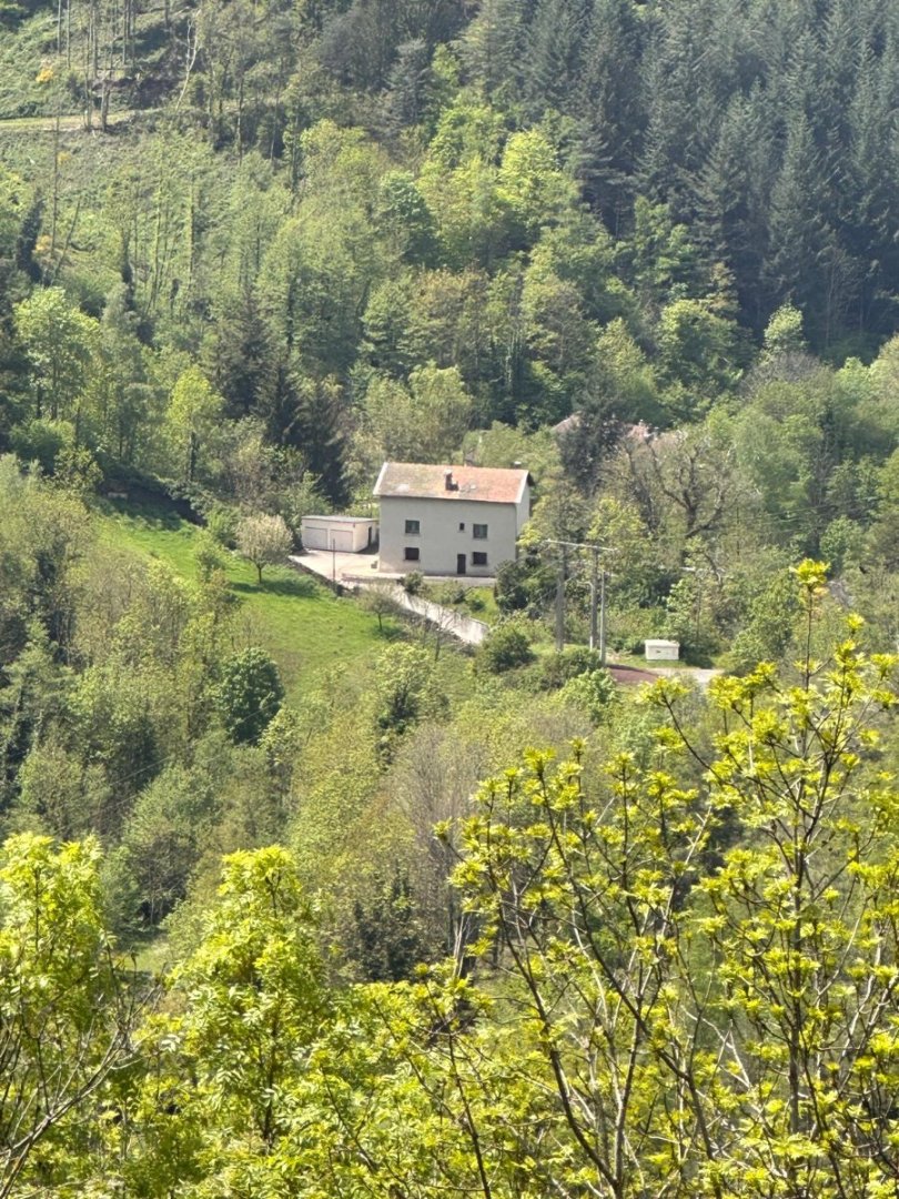 MAISON A VENDRE - ST ETIENNE BELLEVUE - 200 m2 - 272000€