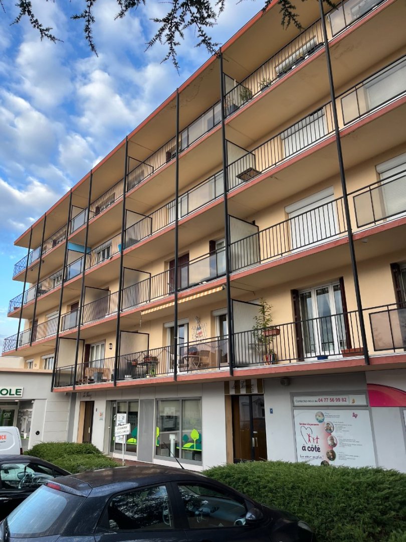 APPARTEMENT T5 A VENDRE - ANDREZIEUX BOUTHEON - 90.56 m2 - 258500€