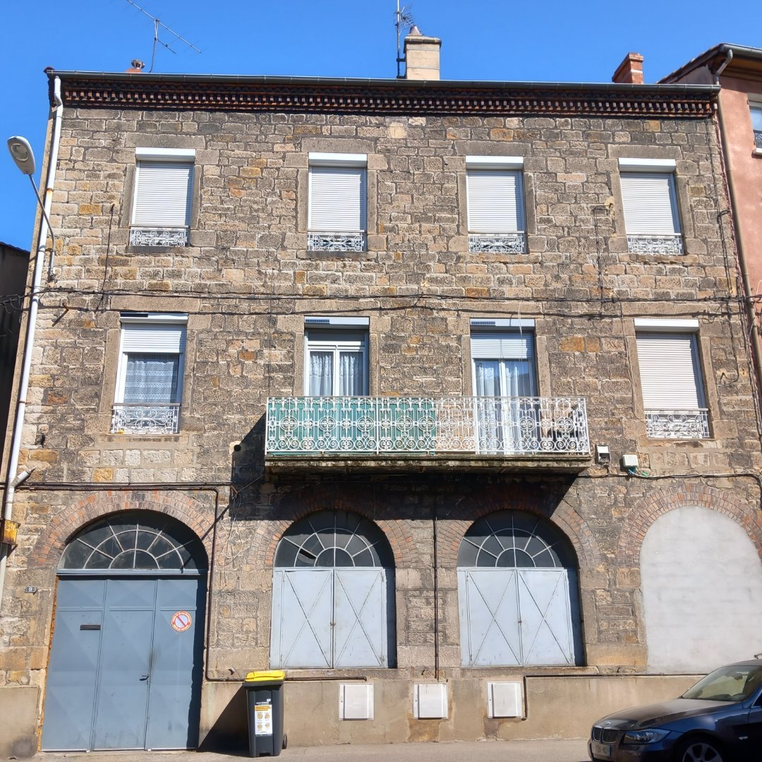 IMMEUBLE DE RAPPORT A VENDRE - RIVE DE GIER - 194 m2 - 185000€
