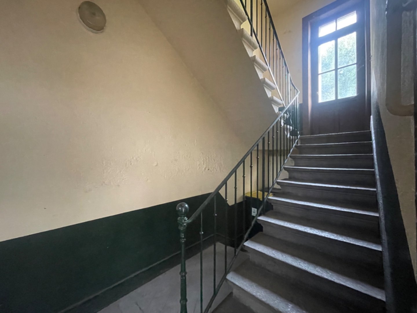 Immeuble de rapport beau potentiel A VENDRE - ST ETIENNE BERGSON - 280 m2 - 270000€