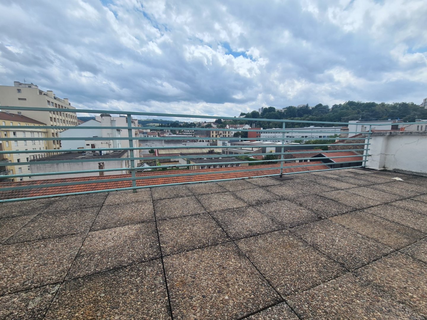 APPARTEMENT T2 A VENDRE - ST ETIENNE FACULTE   CENTRE DEUX - 35.79 m2 - 68000€