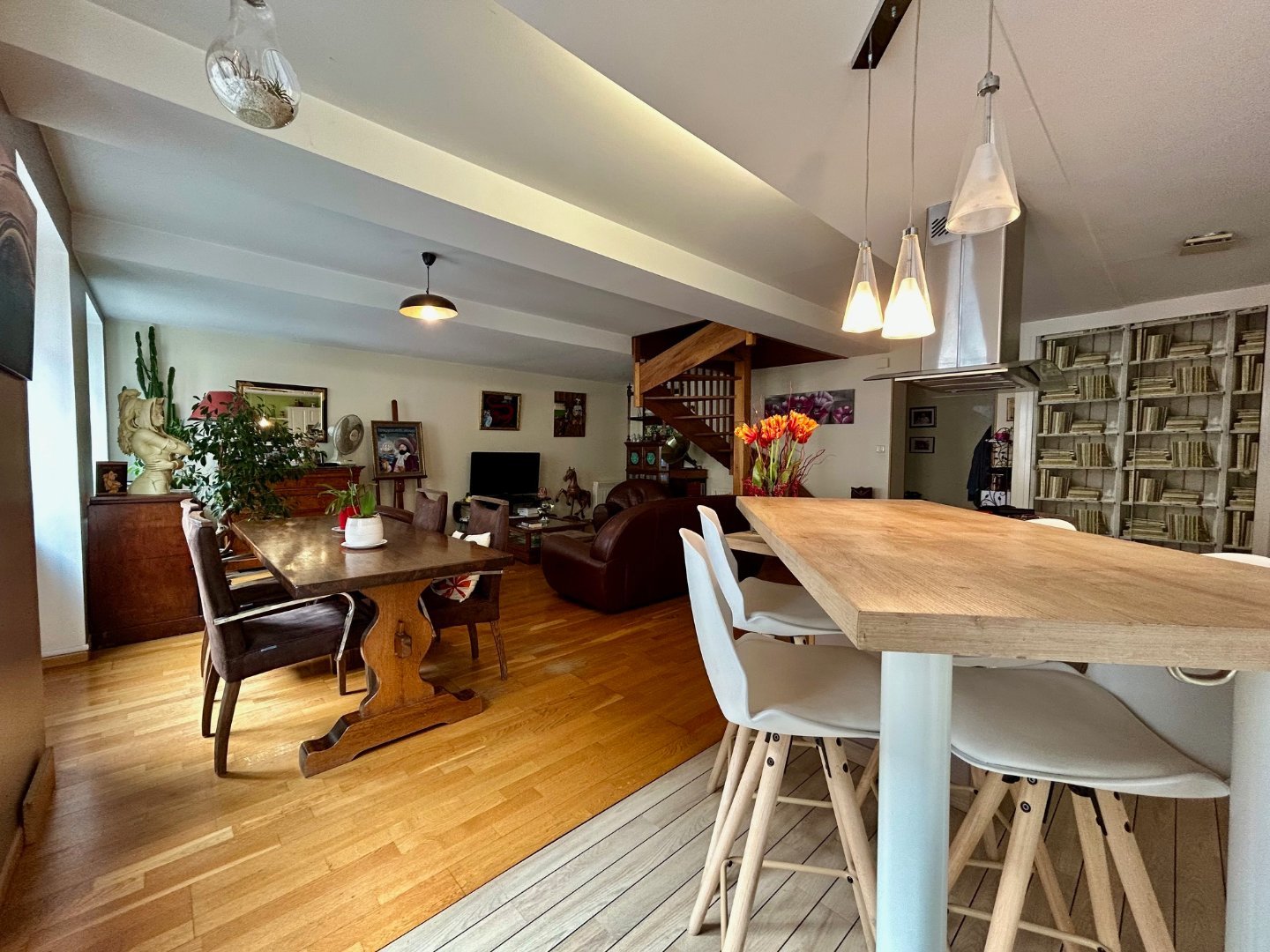 APPARTEMENT T5 A VENDRE - ST ETIENNE Jean Jaurs - 141.48 m2 - 155000€