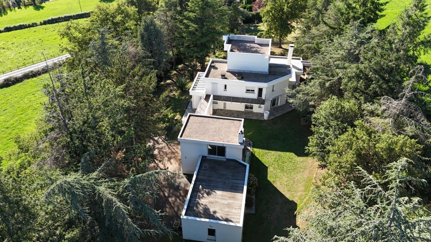 VILLA A VENDRE - AVEIZIEUX - 260 m2 - 598 000 &euro;