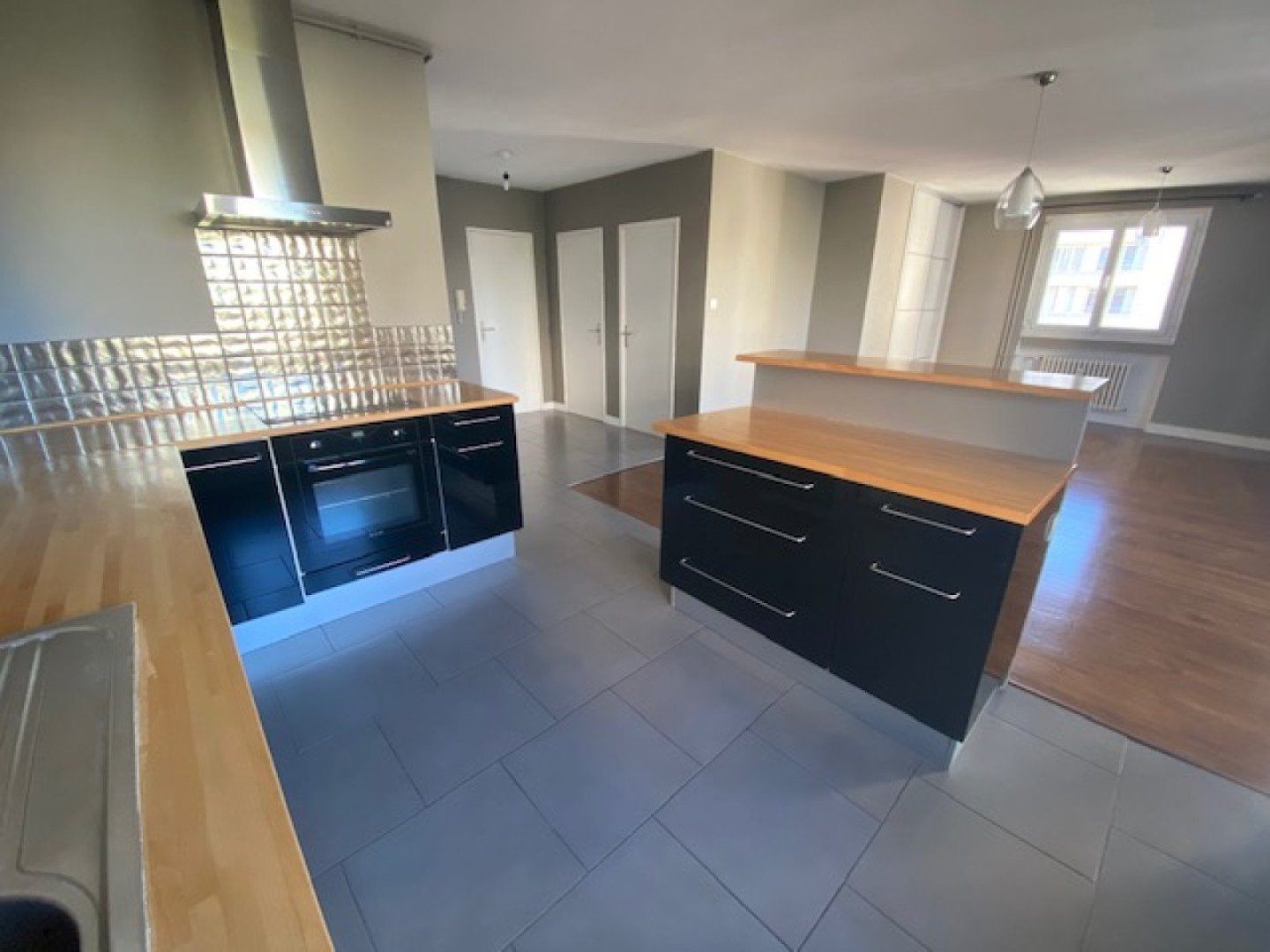 2 Pièces avec balcon A LOUER - ST ETIENNE LA TERRASSE - 57.1 m2 - 575 € charges comprises par mois
