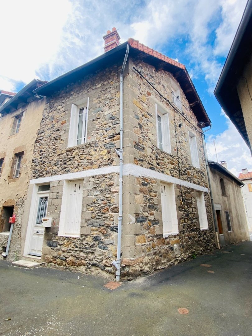 Maison de village A VENDRE - RETOURNAC - 49.67 m2 - 35 000 €