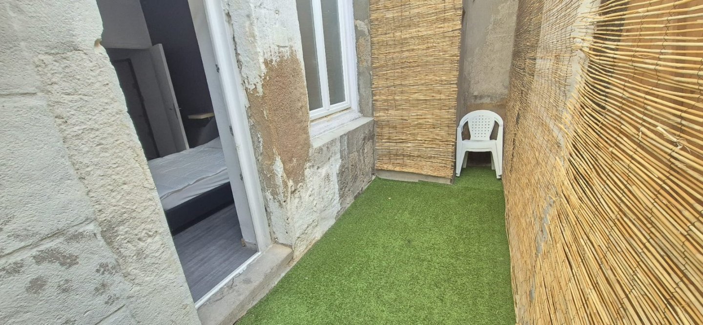 APPARTEMENT T2 A VENDRE - ST ETIENNE CHAVANELLE - 43 m2 - 55 000 €