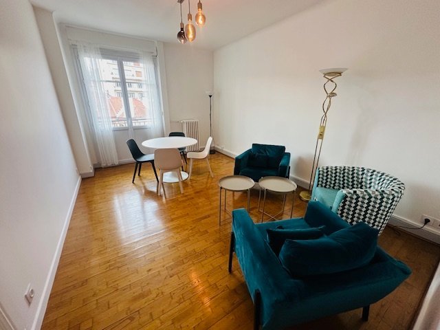 APPARTEMENT T3 A LOUER - ST ETIENNE BADOUILLERE/CENTRE VILLE - 77.7 m2 - 790€ charges comprises par mois