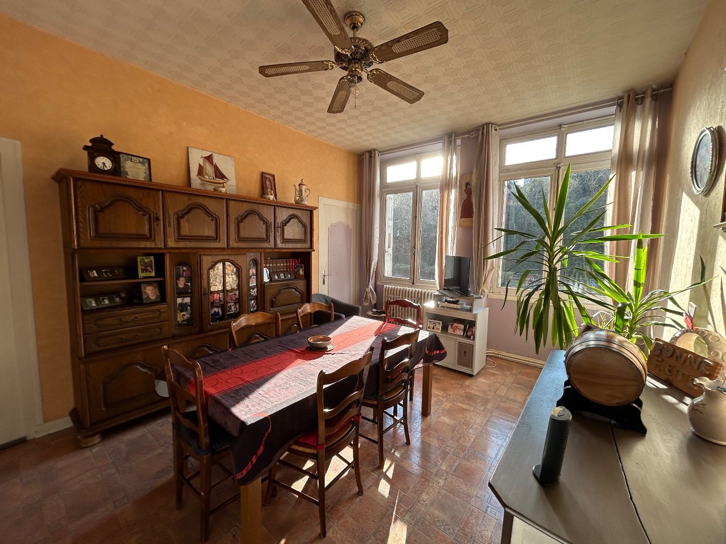 APPARTEMENT T3 A VENDRE - VILLARS - 66 m2 - 65�000�&euro;