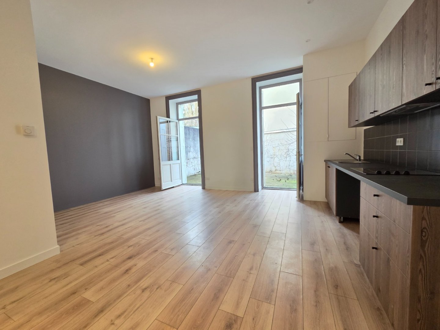 APPARTEMENT T3 A VENDRE - ST ETIENNE FAURIEL - 69.07 m2 - 120 000 €