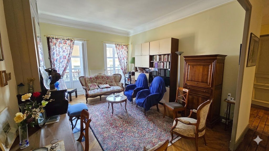 APPARTEMENT T4 A VENDRE - ST ETIENNE CENTRE VILLE - 125.12 m2 - 170�000�&euro;