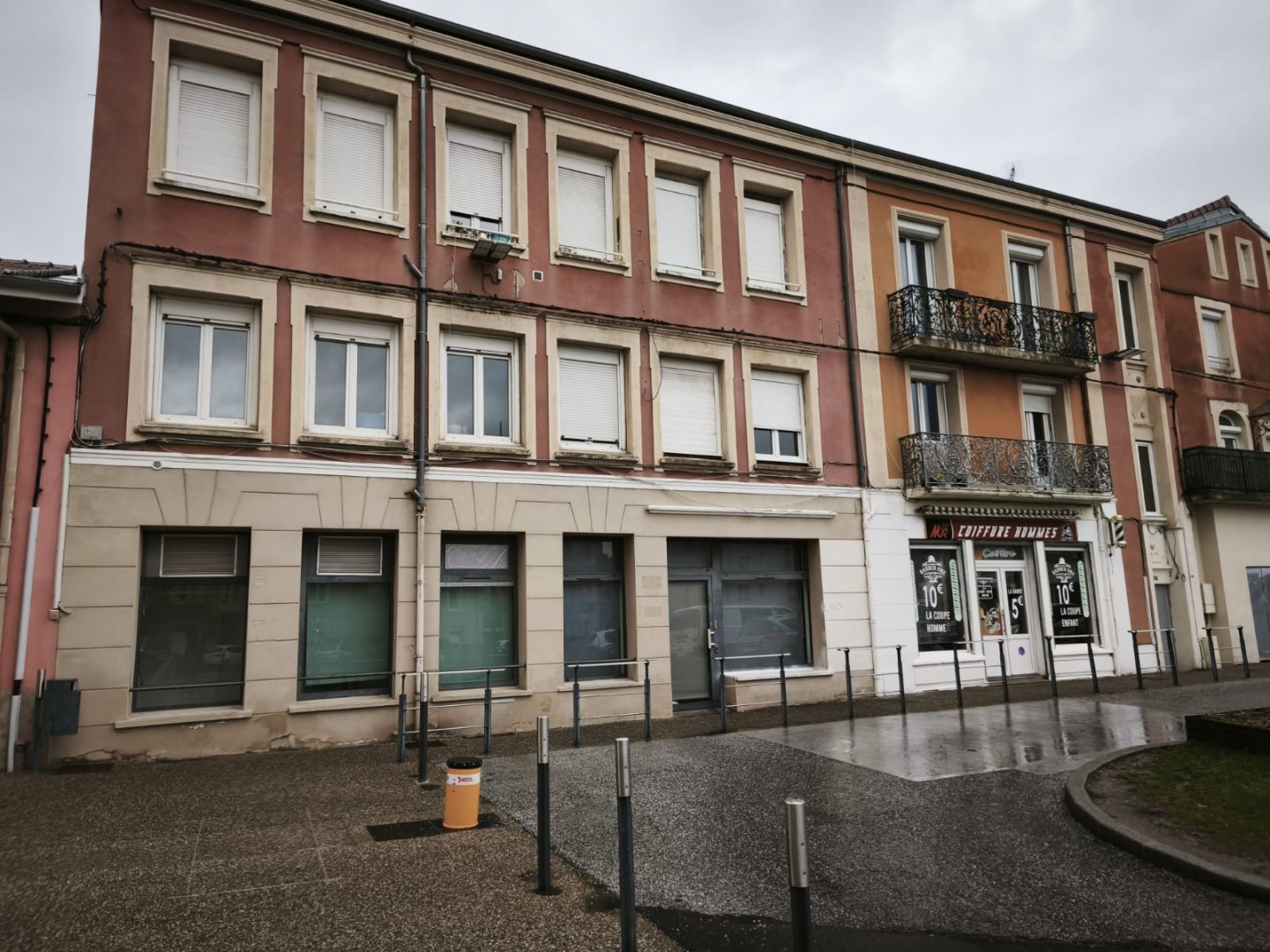 IMMEUBLE DE RAPPORT A VENDRE - LA RICAMARIE - 340 m2 - 295�000�&euro;