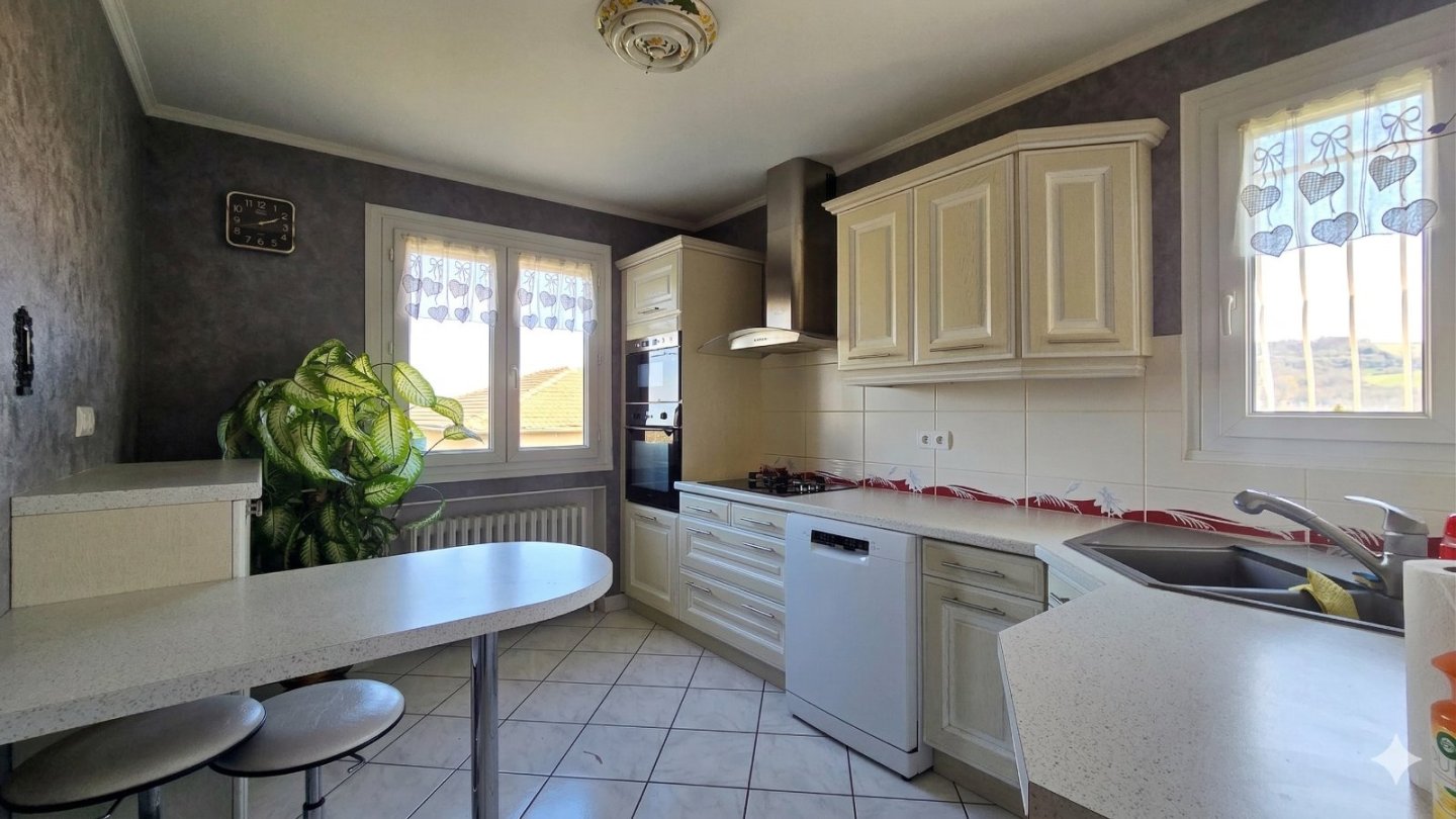 MAISON A VENDRE - ST GENEST LERPT - 67 m2 - 199�900�&euro;