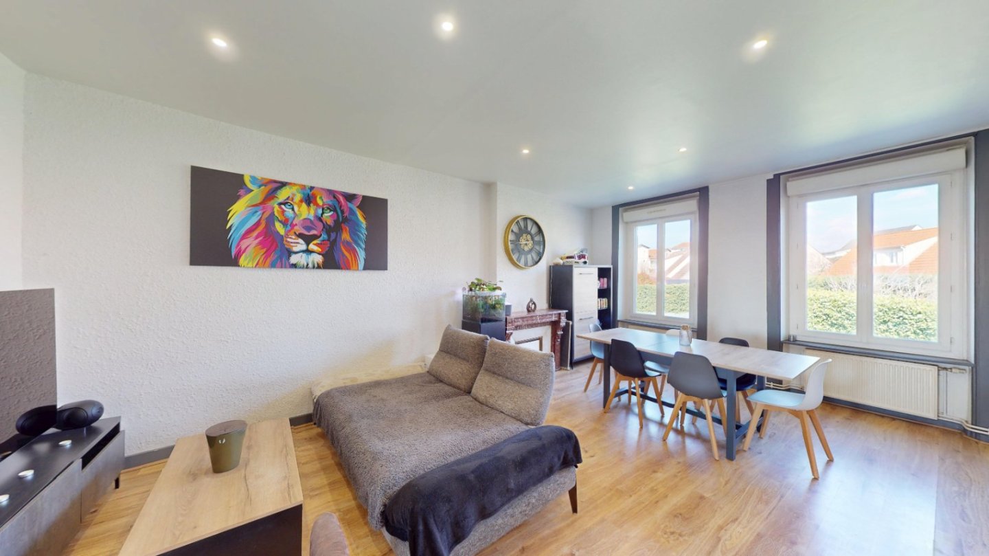 APPARTEMENT T5 A VENDRE - ST GENEST LERPT - 91.08 m2 - 195 000 &euro;