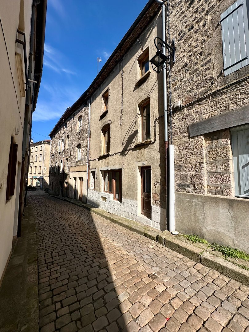 maison de ville A VENDRE - ST BONNET LE CHATEAU - 155 m2 - 140 000 €
