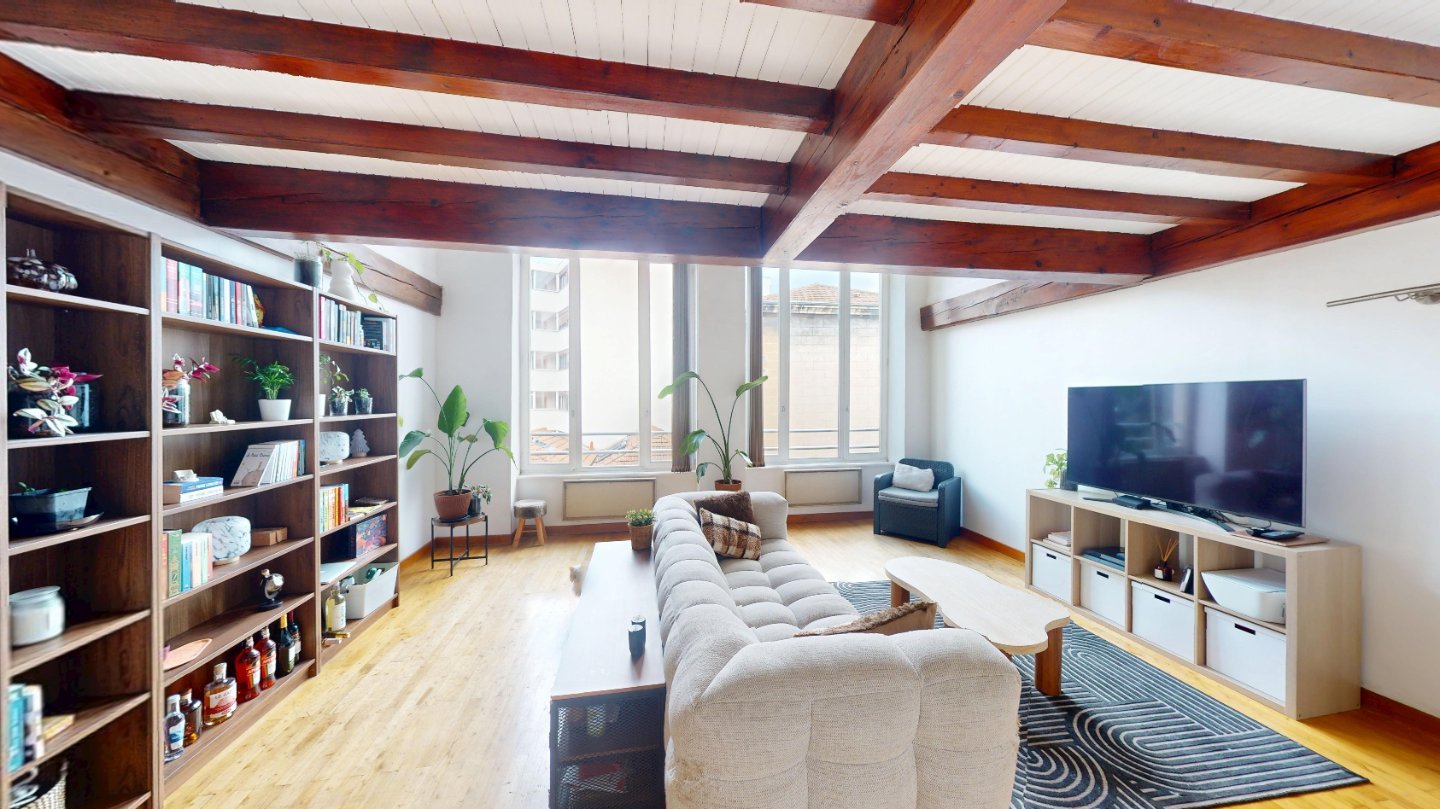 APPARTEMENT T5 A VENDRE - ST ETIENNE CARNOT - 100 m2 - 149�000�&euro;