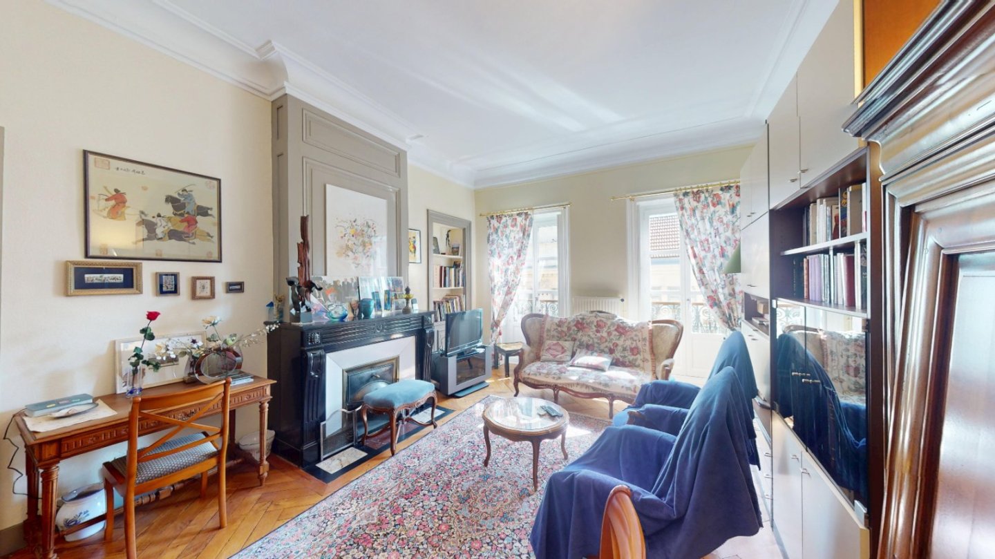 APPARTEMENT T4 A VENDRE - ST ETIENNE CENTRE VILLE - 125.12 m2 - 170 000 &euro;