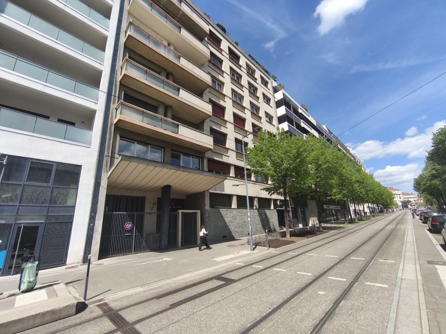APPARTEMENT T5 A VENDRE - ST ETIENNE CENTRE VILLE - 178 m2 - 198 000 &euro;