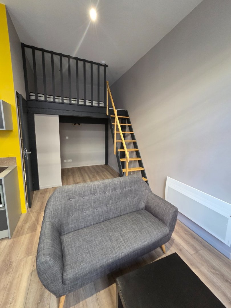 STUDIO A VENDRE - ST ETIENNE CENTRE VILLE - 23.67 m2 - 45 000 &euro;