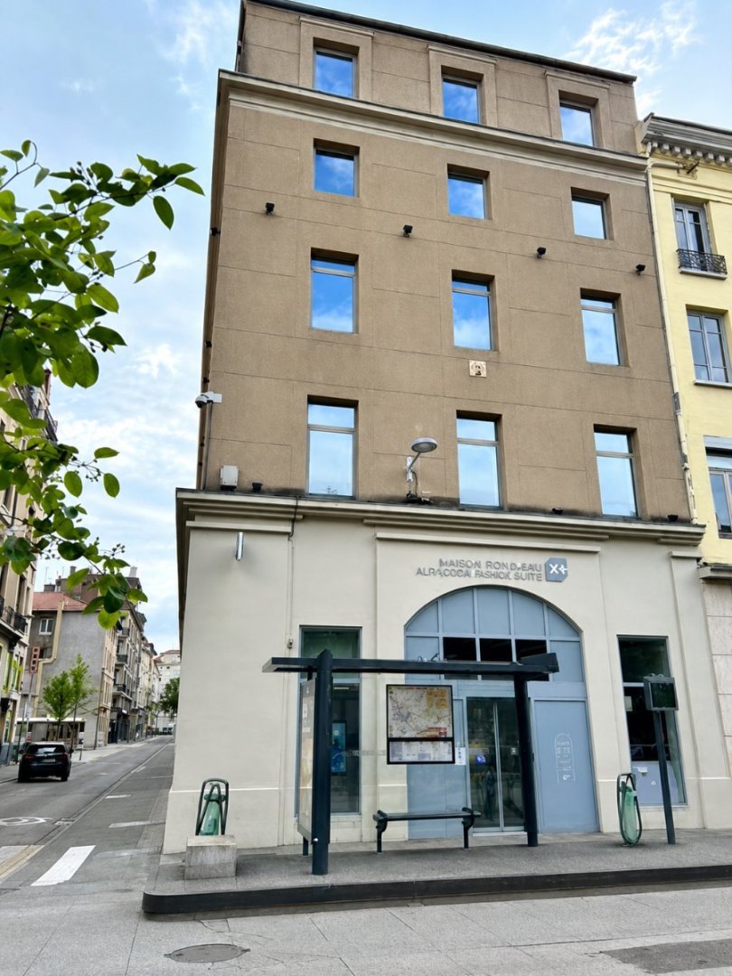 BUREAU A VENDRE - ST ETIENNE Hôtel de ville - 290 m2 - Prix : nous consulter