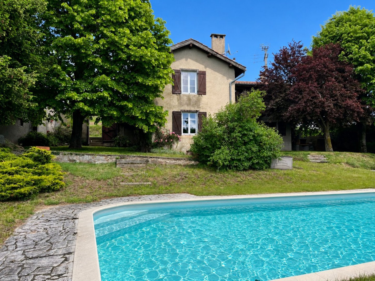 MAISON A VENDRE - CHEVRIERES - 121 m2 - 241 500 &euro;