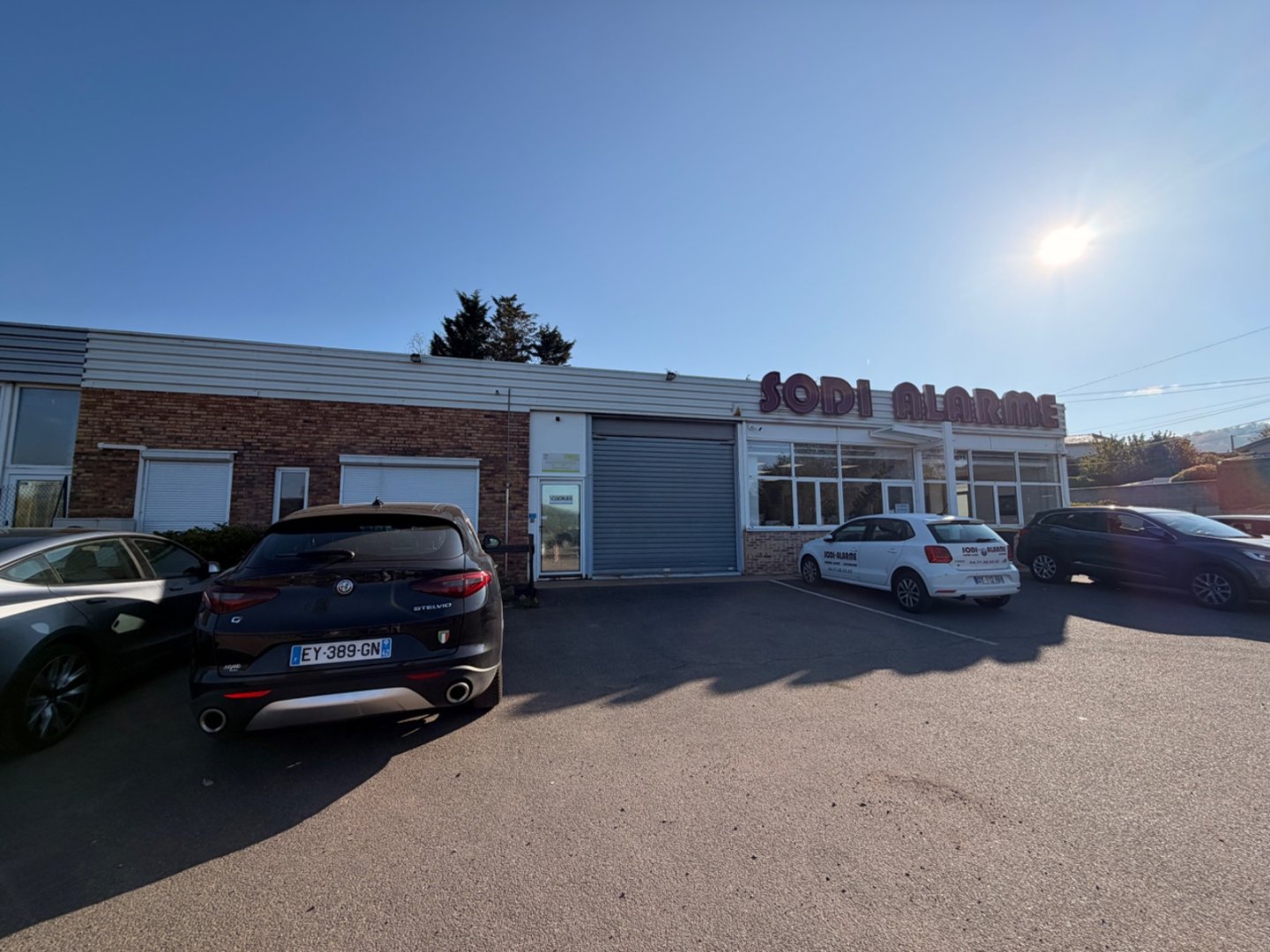 Local professionnel A VENDRE - ROCHE LA MOLIERE - 164.55 m2 - R&Eacute;ALIS&Eacute;