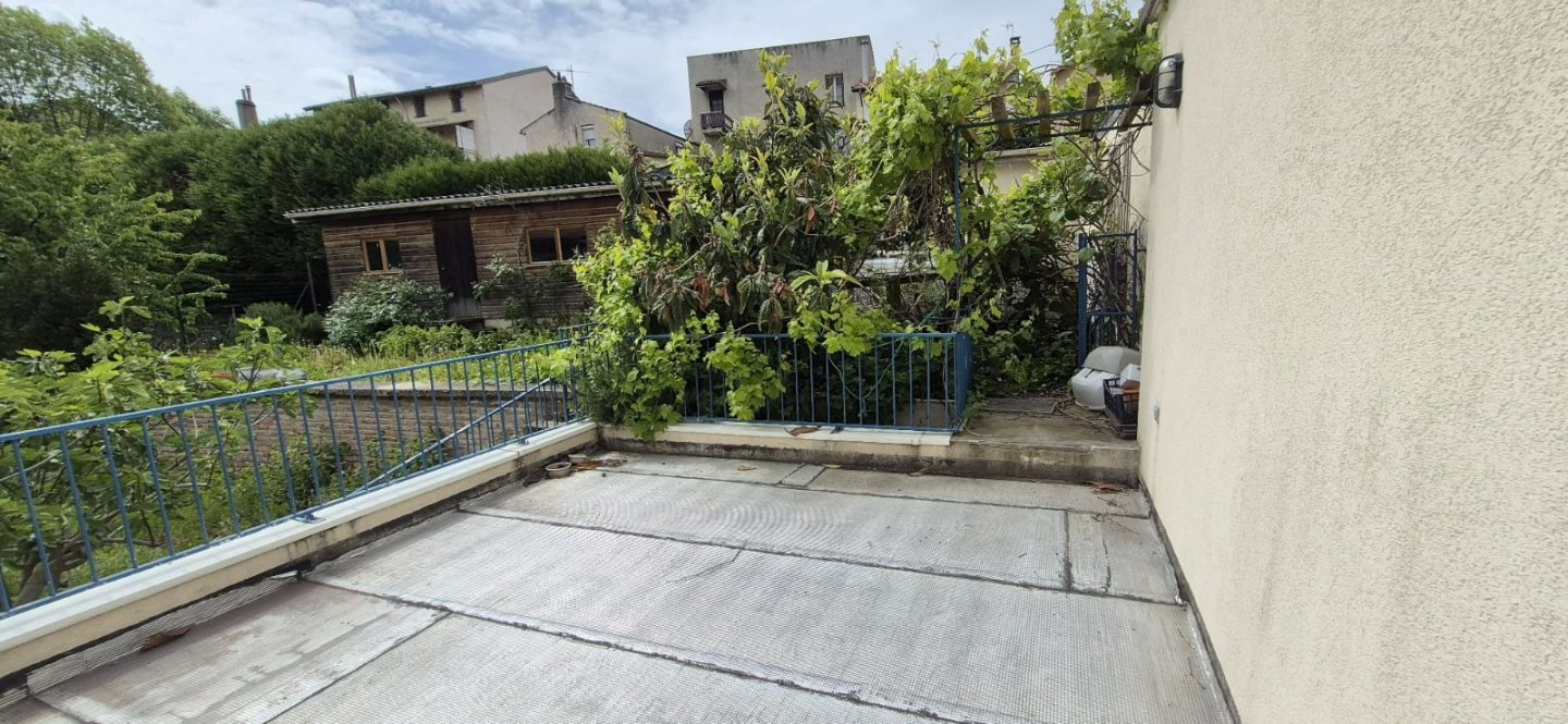 STUDIO A VENDRE - LA RICAMARIE - 23.45 m2 - 29 000 &euro;