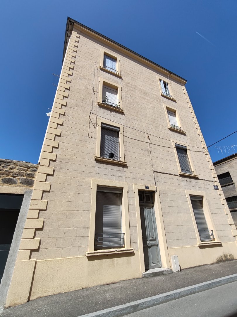 APPARTEMENT T3 A VENDRE - ST CHAMOND - 79.24 m2 - 65 000 &euro;