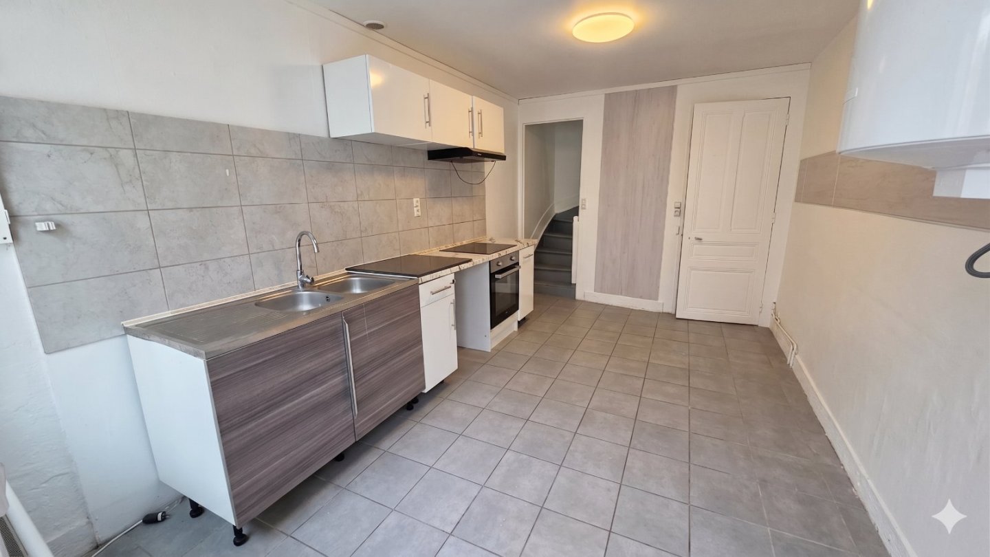 MAISON A VENDRE - SURY LE COMTAL - 84 m2 - 99 000 &euro;