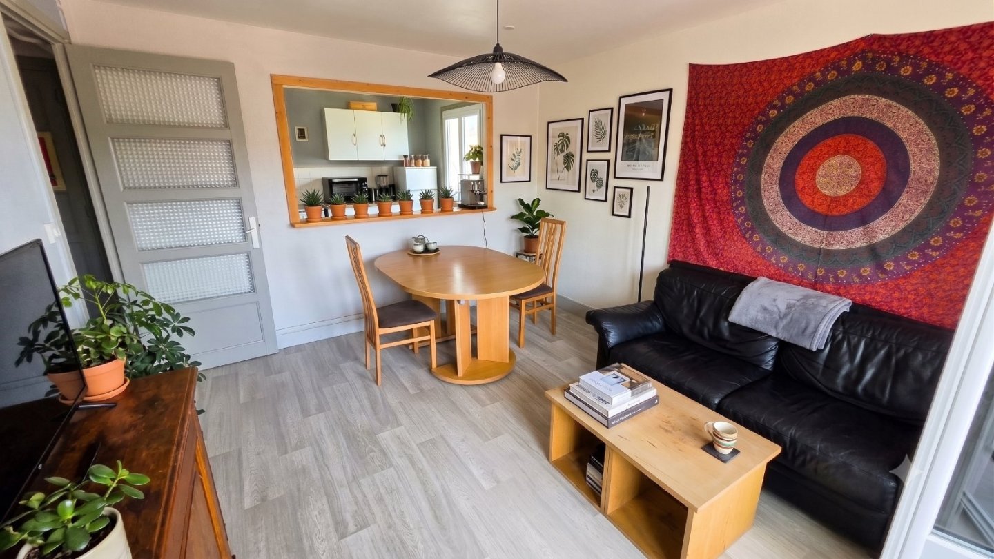 APPARTEMENT T3 A VENDRE - ST ETIENNE FAURIEL - 64 m2 - 85 000 &euro;