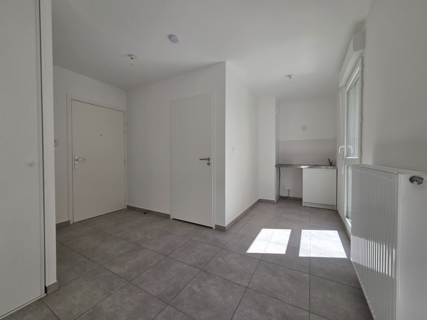 STUDIO A VENDRE - ST ETIENNE CHATEAUCREUX - 29.23 m2 - 107 000 &euro;