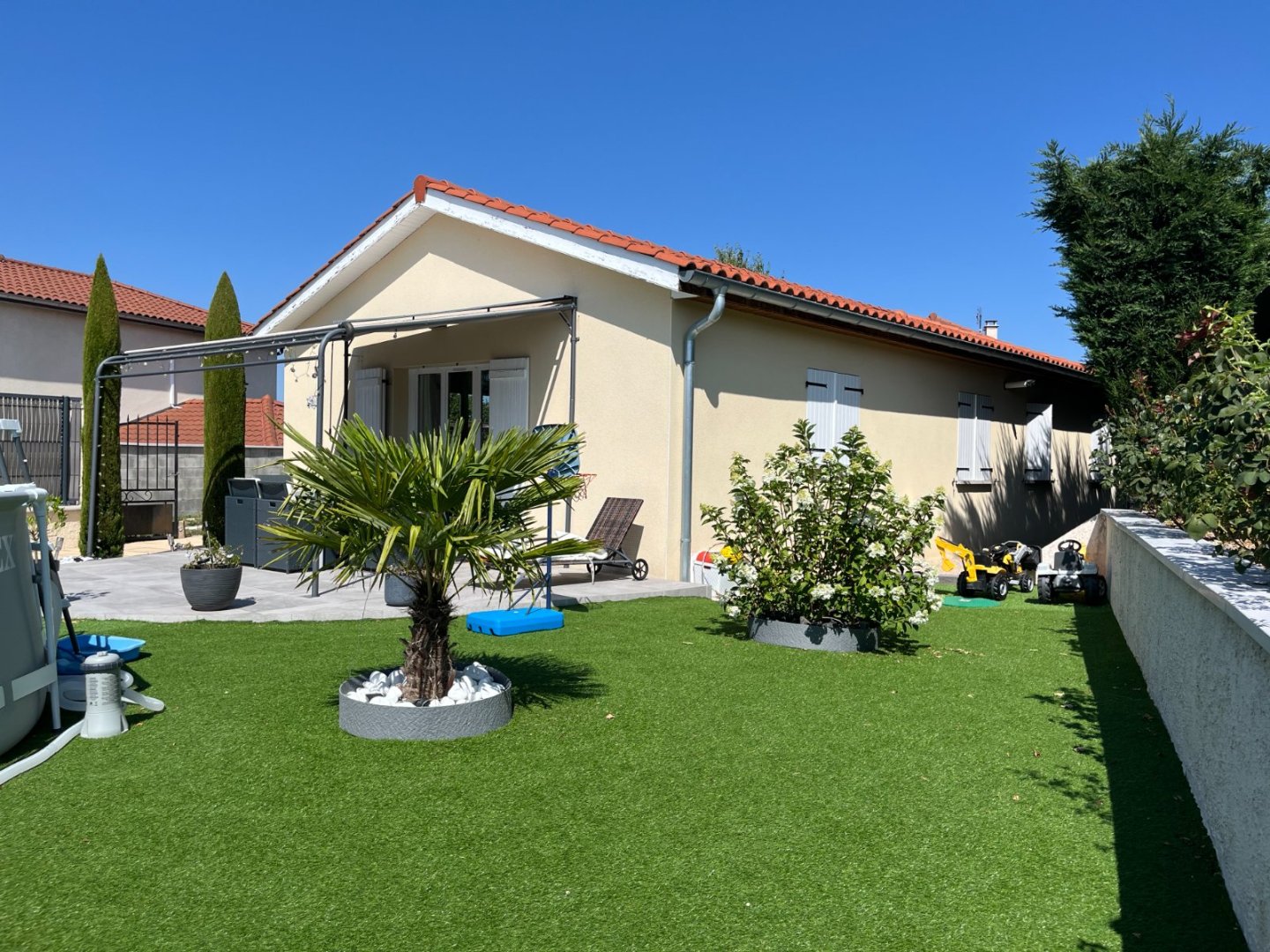 VILLA A VENDRE - CHEVRIERES - 119 m2 - 292 000 &euro;