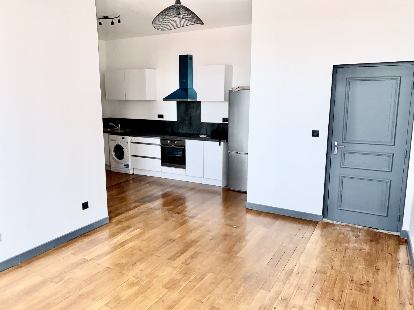 APPARTEMENT T2 A LOUER - ST ETIENNE JEAN JAURES - 44.19 m2 - 476 &euro; charges comprises par mois