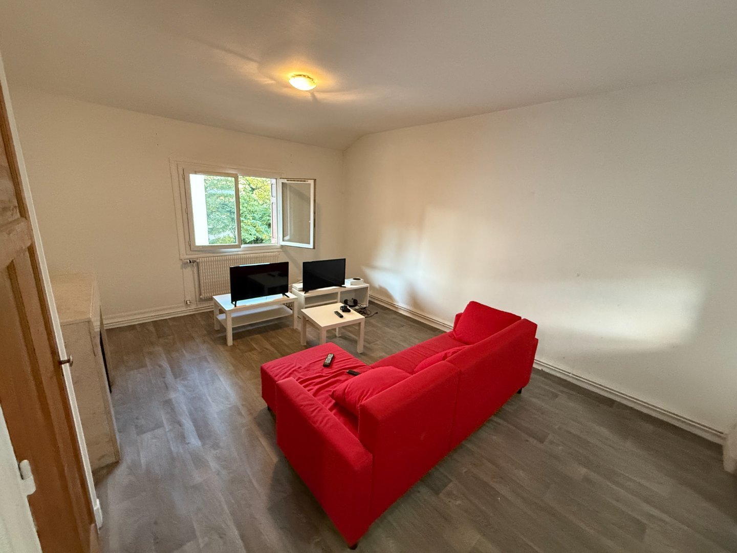 APPARTEMENT T3 A LOUER - ST ETIENNE CENTRE/TREFILERIE - 66.18 m2 - 600 &euro; charges comprises par mois