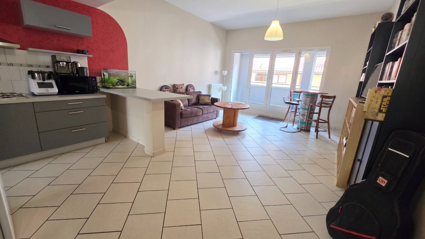 APPARTEMENT T3 A VENDRE - ST ETIENNE JACQUARD - 65.93 m2 - 130 500 &euro;