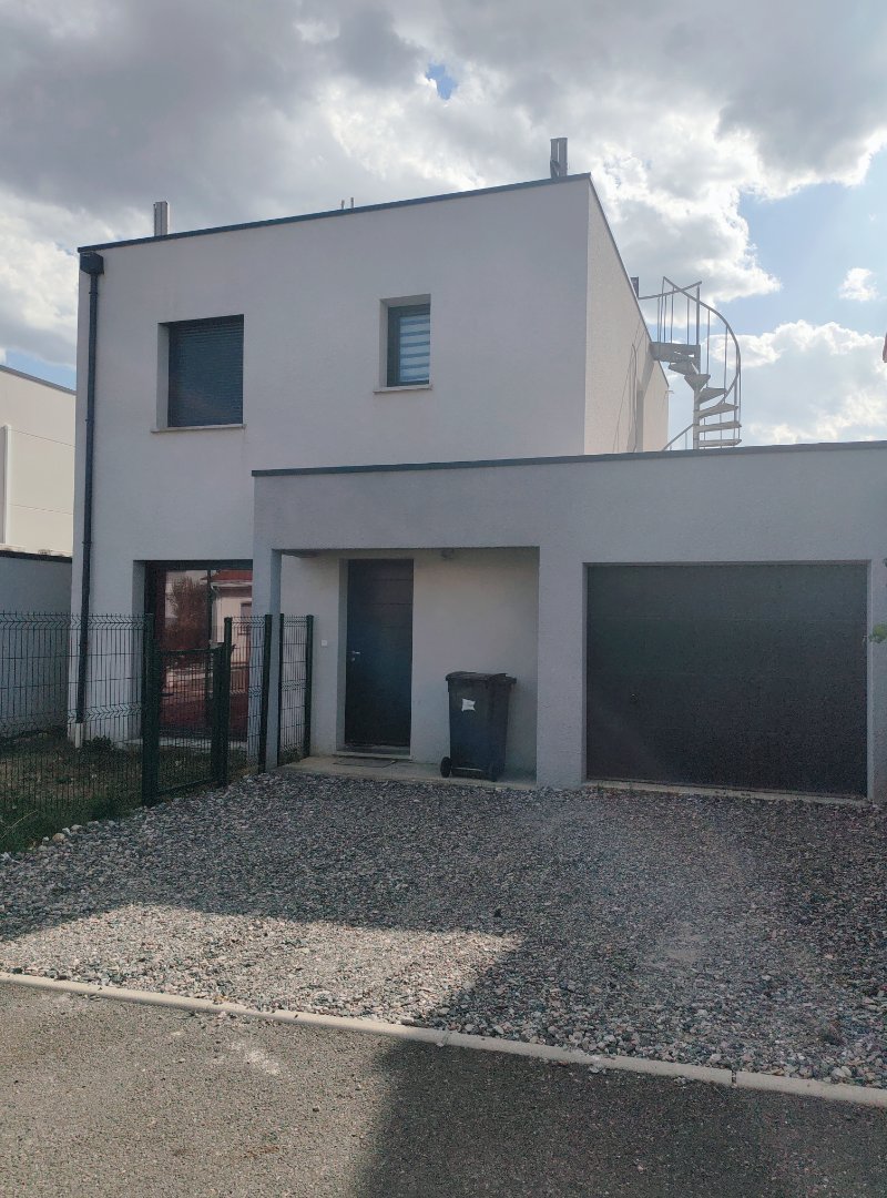 MAISON A VENDRE - ST CHAMOND - 85 m2 - 275 000 &euro;