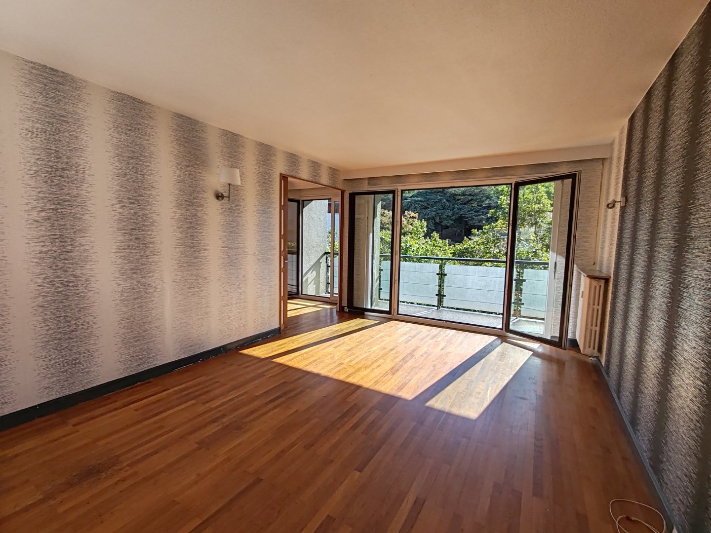 APPARTEMENT T4 A VENDRE - ST ETIENNE CENTRE VILLE - 90.17 m2 - 107 000 &euro;