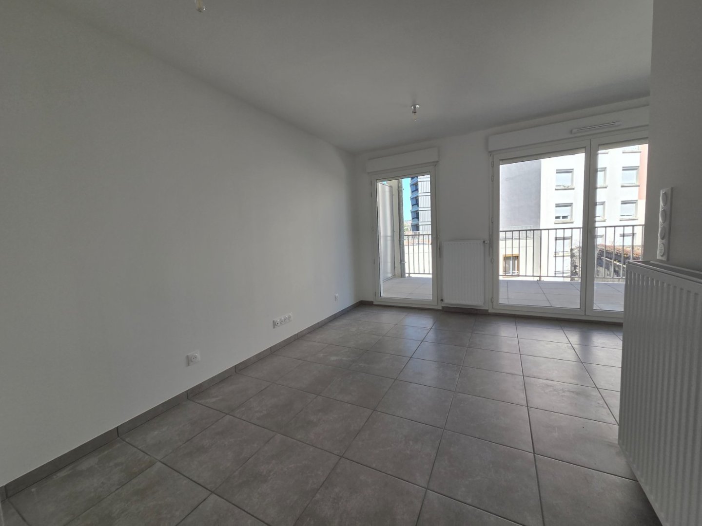 APPARTEMENT T4 A VENDRE - ST ETIENNE CHATEAUCREUX - 79.93 m2 - 272 000 &euro;