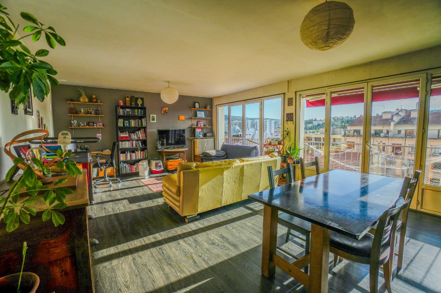 APPARTEMENT T3 A VENDRE - ST ETIENNE FACULTE   CENTRE DEUX - 81.6 m2 - 95 000 &euro;