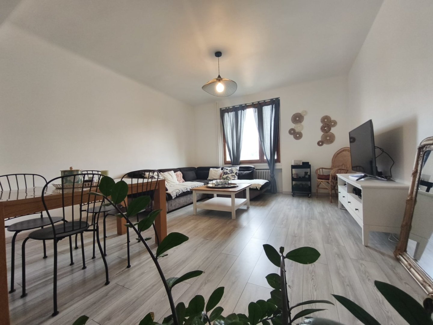 APPARTEMENT T4 A VENDRE - ST ETIENNE BELLEVUE - 96.84 m2 - 125 000 &euro;