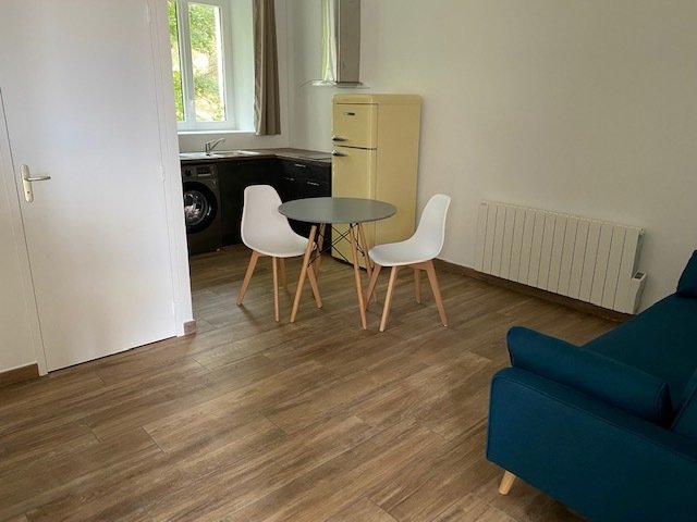 APPARTEMENT T1 A LOUER - ST ETIENNE ALBERT THOMAS/URSULES - 21.97 m2 - 410€ charges comprises par mois