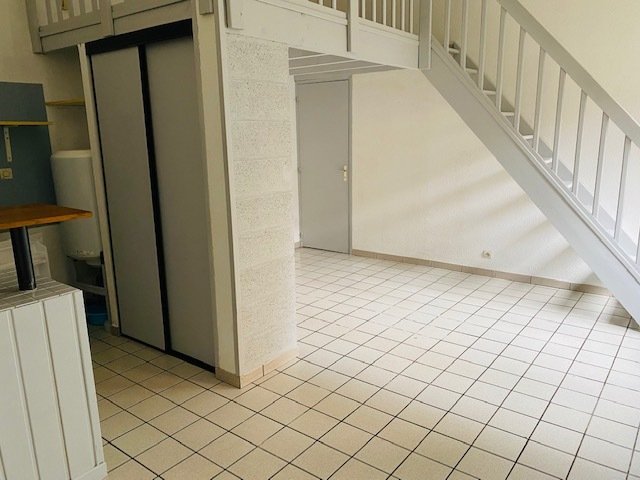 APPARTEMENT T1 A LOUER - ST ETIENNE BAS DE FAURIEL/ST ROCH - 31.95 m2 - 410 € charges comprises par mois